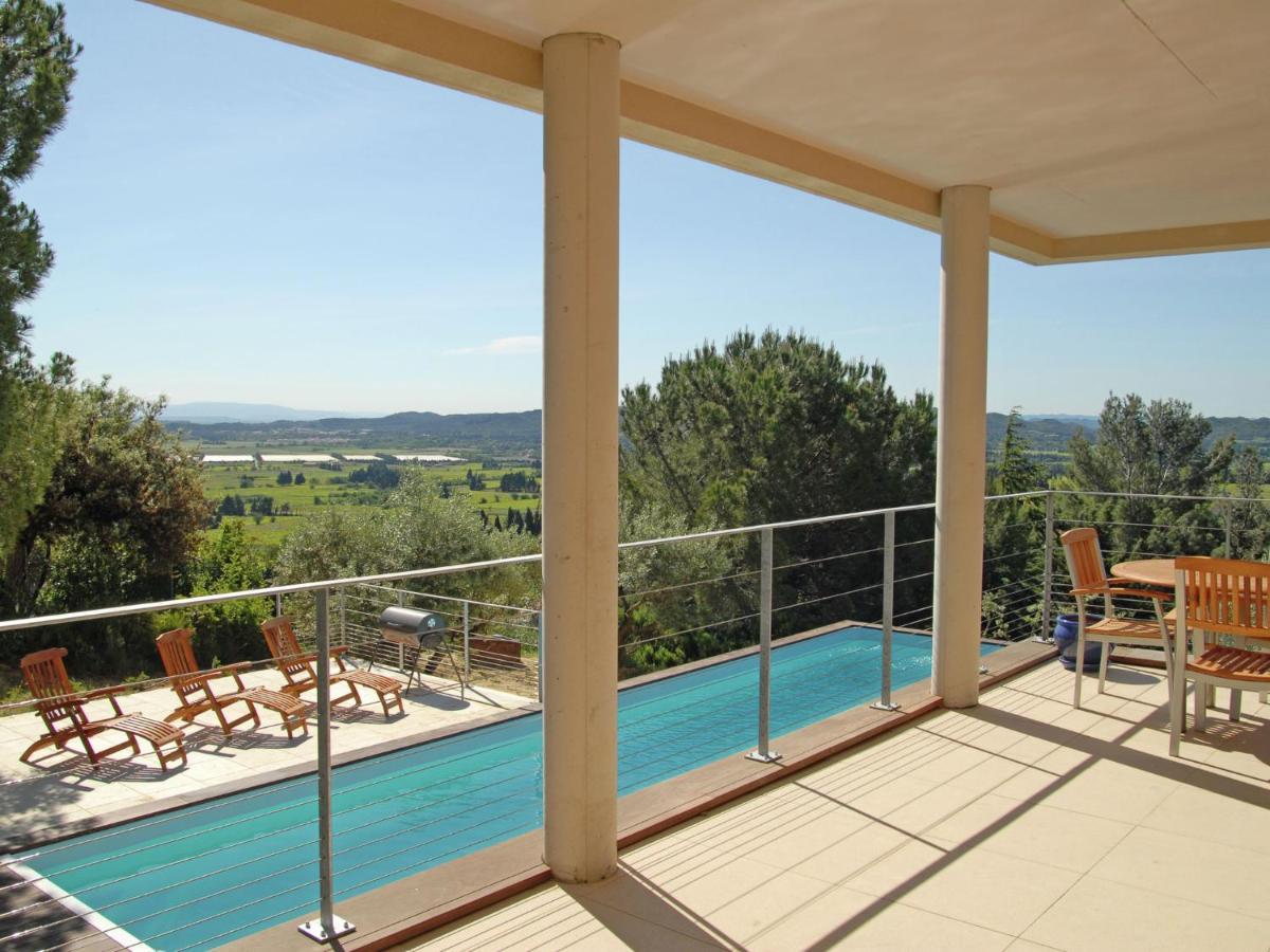 Upbeat Villa In Rochefort-Du-Gard With Private Pool Стая снимка